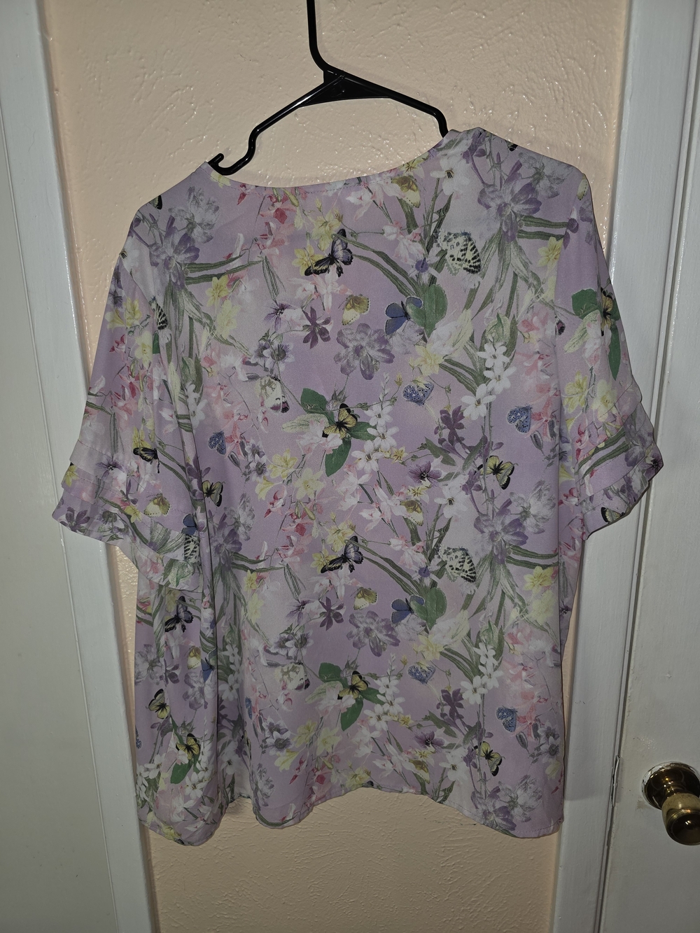 Cynthia Rowley Lavender Botanical Butterfly Split-Neck Blouse - Plus 1X - Picture 5 of 5